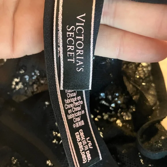 Victoria's Secret Black Lace Top large - Picture 2 of 3